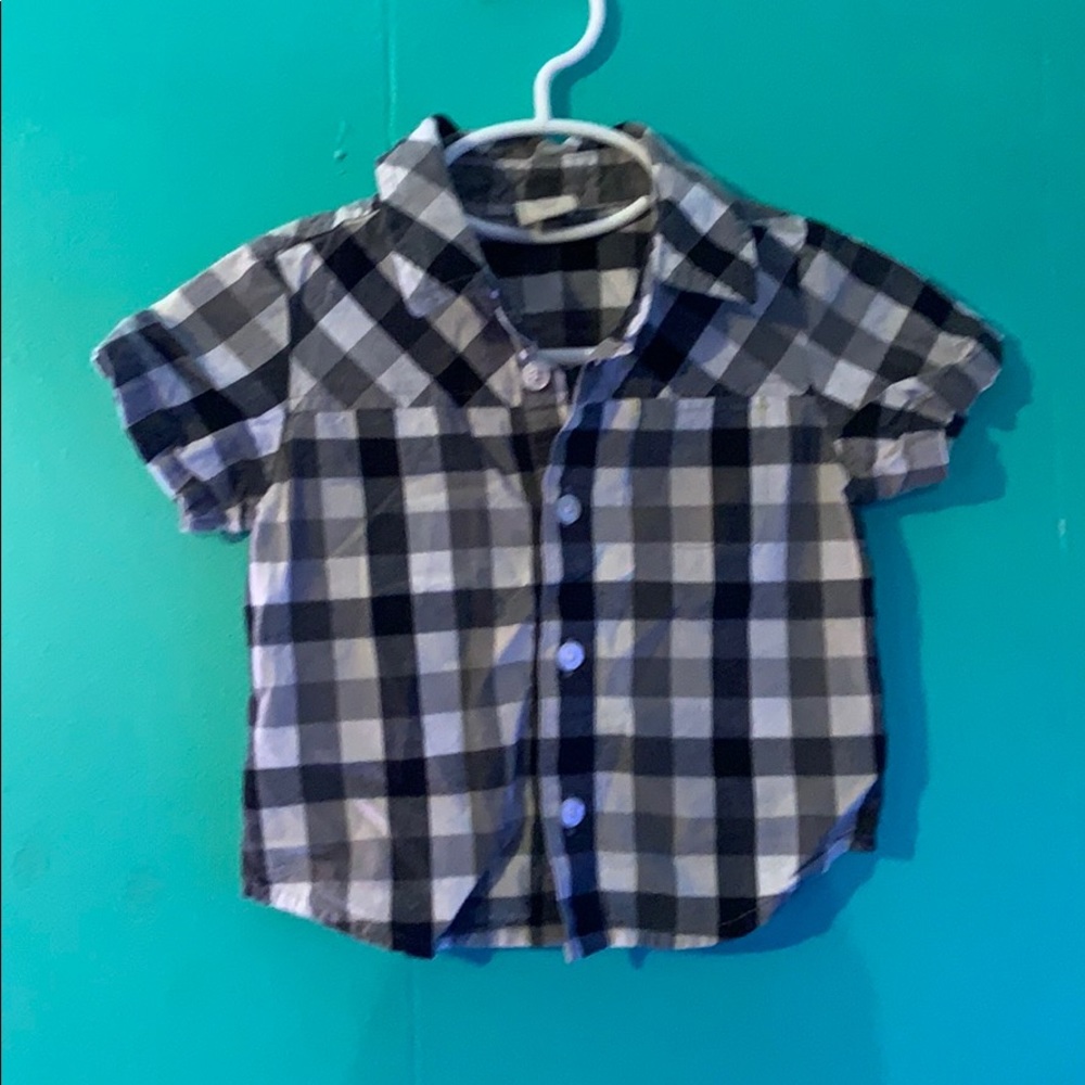 2 old navy button up boys dress shirts